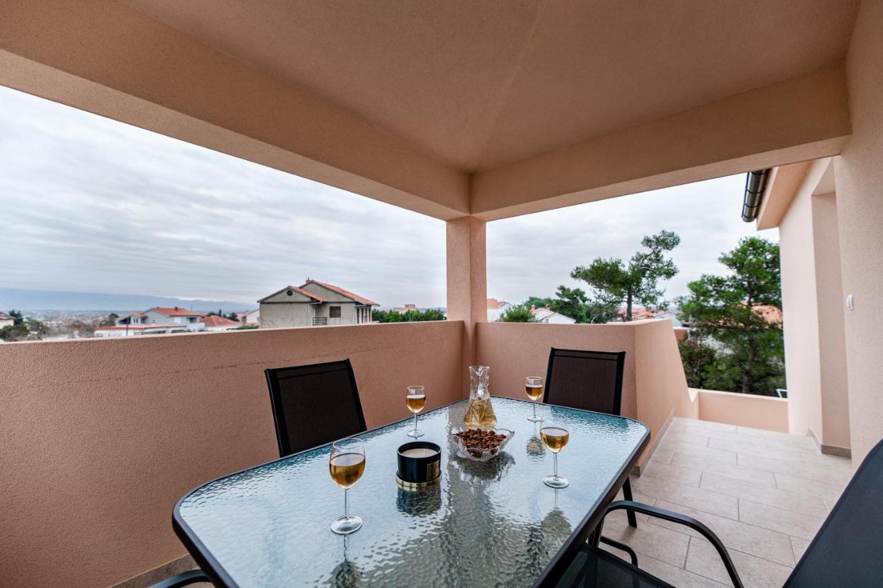 Holiday Home Aria Nin Exterior photo
